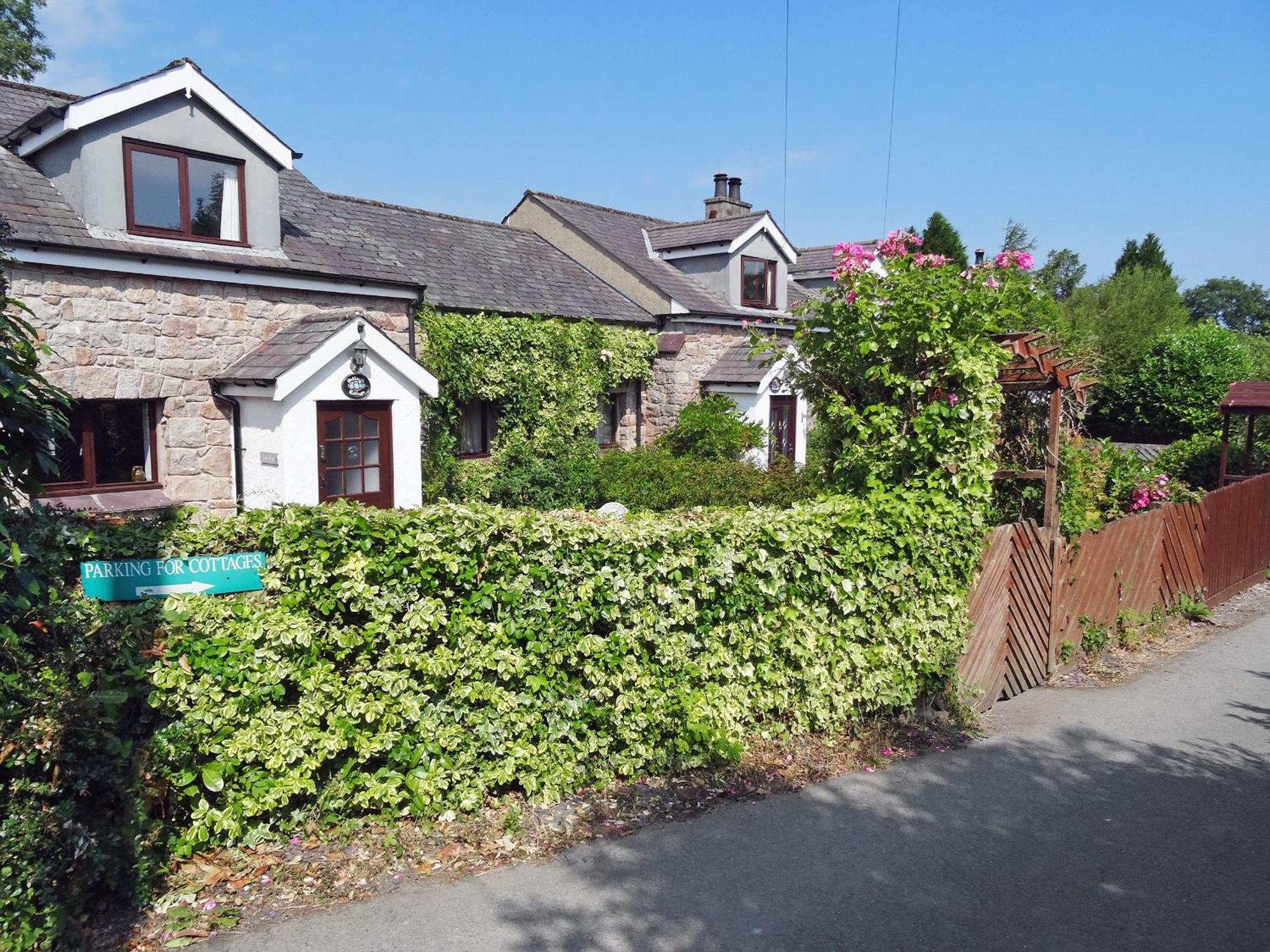 Oakleigh Cottage Llangelynin  Екстериор снимка