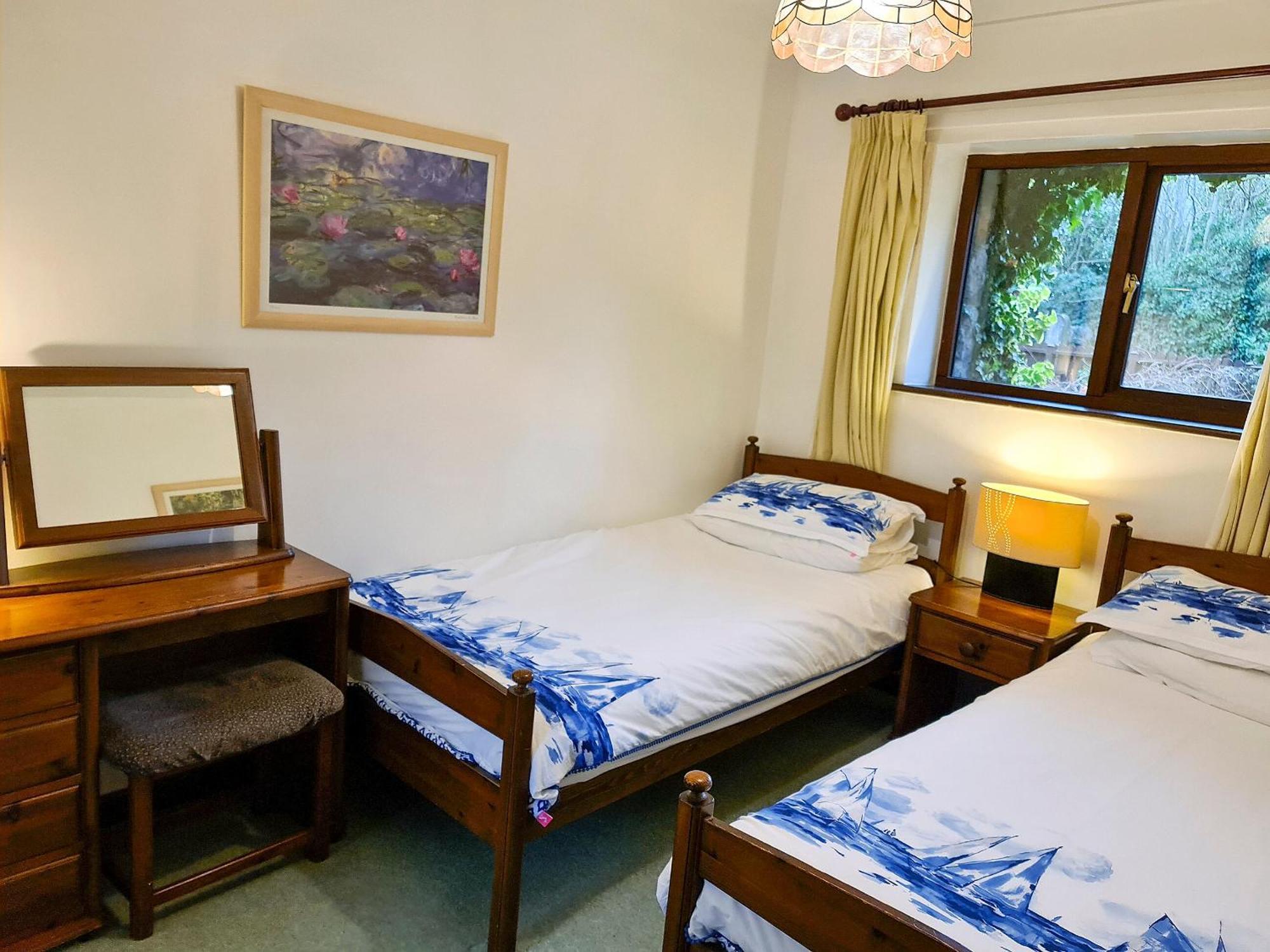 Oakleigh Cottage Llangelynin  Екстериор снимка